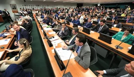 CCJ retoma análise de PEC que acaba com escala 6x1 nesta quarta (22)