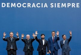 Lula e outros líderes convocam instituições em defesa da democracia