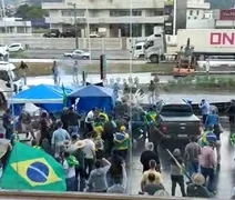 Vídeo: Manifestantes bolsonaristas confrontam policiais em Rio Grande do Sul