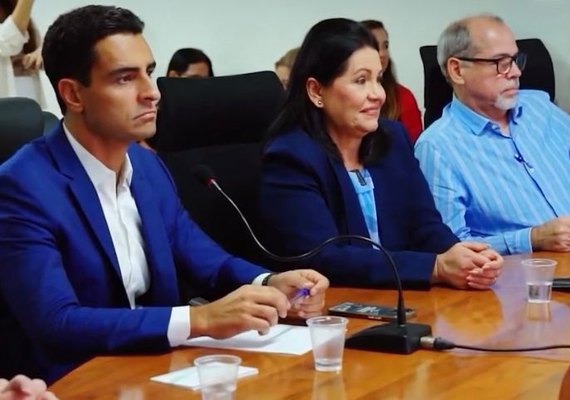 JHC autoriza e família Davino usa sede da prefeitura para anunciar novo hospital FunBrasil