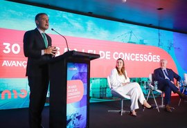 Renan Filho celebra 49 concessões rodoviárias; foram 6 na gestão anterior