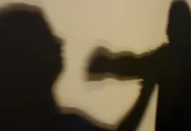 Jovem é preso após agredir mãe durante surto de raiva em Maceió