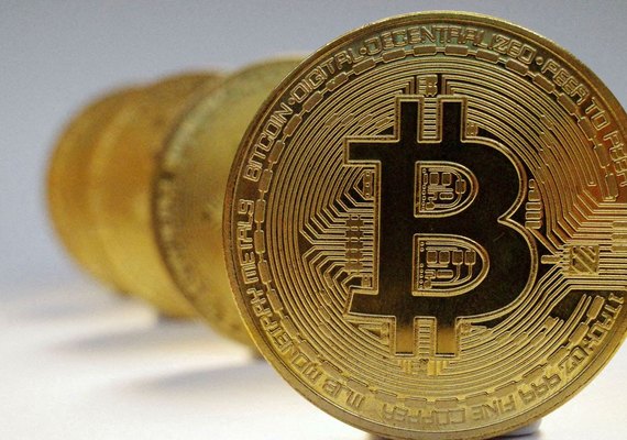 Quase 50% dos donos de criptomoedas compraram pela 1ª vez em 2021