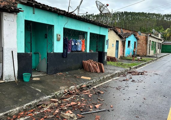 Vendaval destelha casas em município do interior de Alagoas; prefeitura garante apoio às vítimas