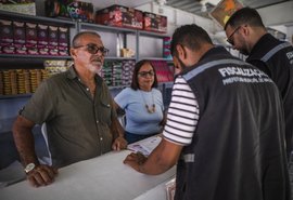 Fiscalização verifica venda regular de fogos para o São João
