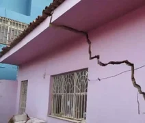 Região ocupada nos Flexais registra aumento de rachaduras após tremores no Mutange