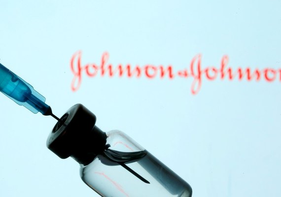 Johnson anuncia vacina com 66% de eficácia em casos graves e moderados