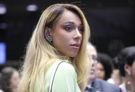 Erika Hilton processa Ratinho por transfobia após fala no SBT