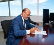 TRE-AL empossa juiz para compor Corte Eleitoral