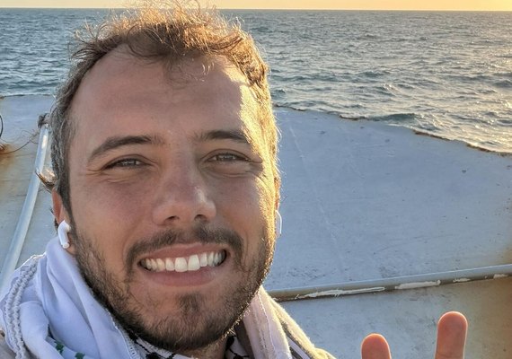 Ativista brasileiro Thiago Ávila é detido ao chegar na Argentina