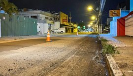 Há 18 anos sem receber recapeamento, Rua Jangadeiros Alagoanos passa por recuperação