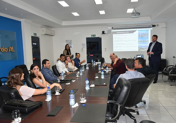 Empresários participam de reunião preparatória