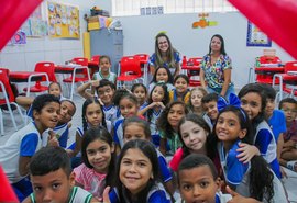 Projeto realizado em escola do Benedito Bentes estimula o gosto pela leitura