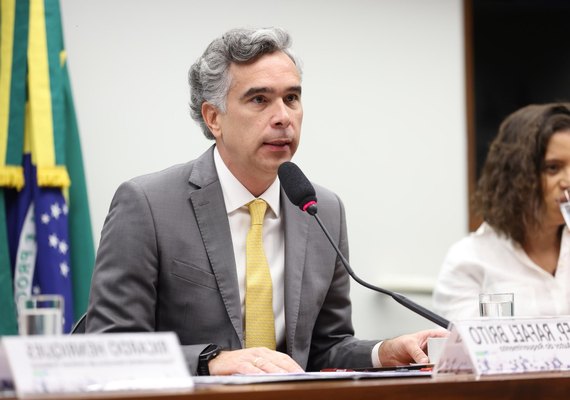 PL de Rafael Brito sobre piso salarial para professores temporários pode ser votado no STF a qualquer momento