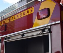 Incêndio atinge barraca ao lado de loja de produtos para animais em Batalha