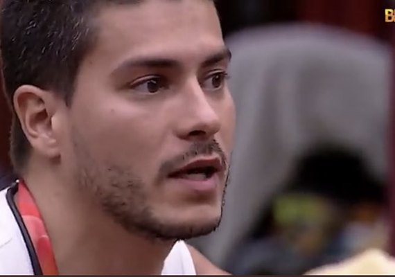 Arthur Aguiar conversa com Jade sobre indicação ao paredão: 'fiquei sem chão'