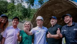 Renan Filho enquadra governador bolsonarista: “sua máscara já caiu”