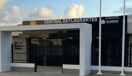 Passageiro de van de São Miguel dos Campos é preso portando maconha e cocaína