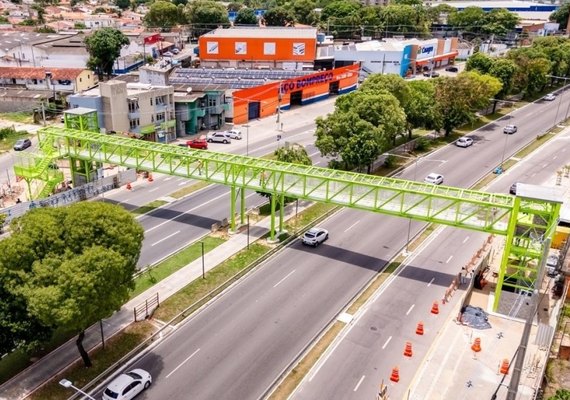 Interdições na Passarela do Canaã mudam fluxo de veículos em Maceió sábado