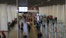 Aeroportos têm 155 voos cancelados na manhã deste sábado