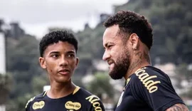 Na prisão, Robinho fica revoltado após suposta agressão de Neymar a seu filho