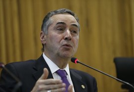 Barroso toma posse como presidente do TSE nesta segunda (25)