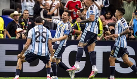 Argentina vence Áustria por 2 a 0 e garante vaga antecipada no mata-mata
