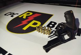 PM apreende arma e registra prisões em Alagoas