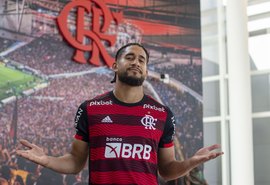 Flamengo anuncia a contratação do zagueiro Pablo, que estava na Rússia