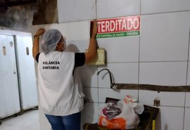 Vigilância Sanitária interdita três padarias e apreende 810 kg de alimentos estragados