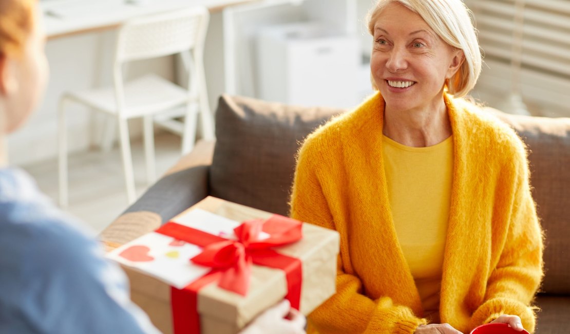 Dia das Mães: por que lembrancinha se é possível um presente importado?