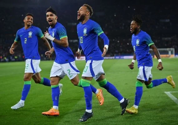 Brasil encerra preparação para a Copa do Mundo com goleada em Tunísia