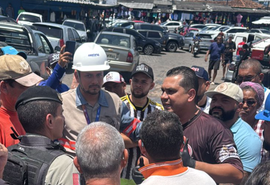 Comerciantes protestam e evitam corte de energia no Mercado da Produção