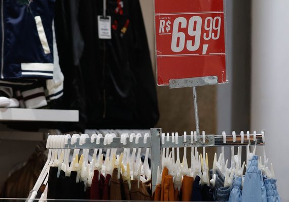 Confiança do empresário do comércio sobre 1,4% em janeiro, diz CNC