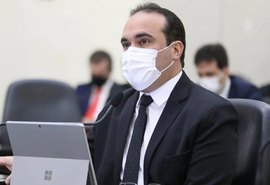 'Isso é temeroso', diz Davi Maia sobre mudança do discurso de Bolsonaro sobre Poderes