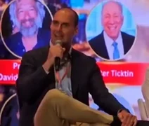 Eduardo Bolsonaro define 'Dark Horse' como ''pesadelo para a esquerda''