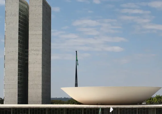 Senado aprova portabilidade automática de salário e novas regras para crédito bancário