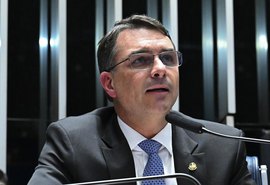 Entidades contestam declaração de Flávio Bolsonaro sobre etanol