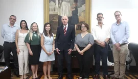 Vice-cônsul dos EUA no Recife visita Santa Casa de Maceió para alinhamento de serviços consulares