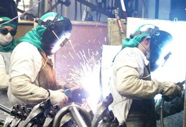 Produção industrial brasileira fica acima da média histórica