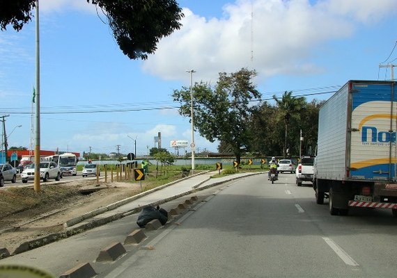 Desvio para dar continuidade às obras de implantação do viaduto da Polícia Rodoviária Federal (PRF) é adiado
