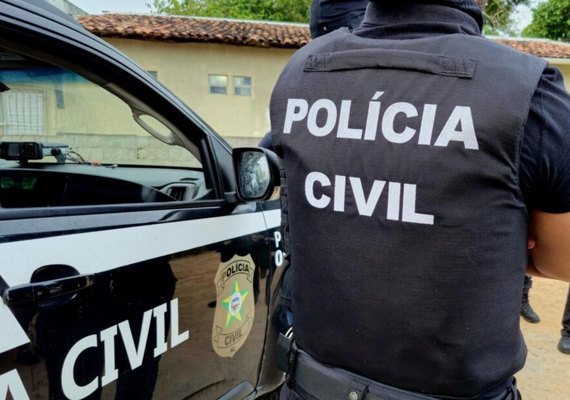 Mulher é presa após morte do companheiro; versão de suicídio é descartada