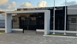 Suspeito de furtos é preso perto de agência bancária na Pajuçara, em Maceió
