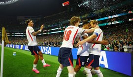 Inglaterra supera expulsão, vence México no Azteca e avança às quartas