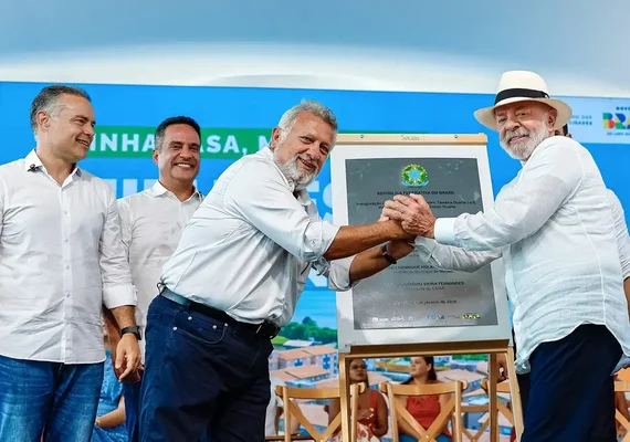 Lula critica defesa de banqueiro e diz que prejuízo bilionário não pode recair sobre a população