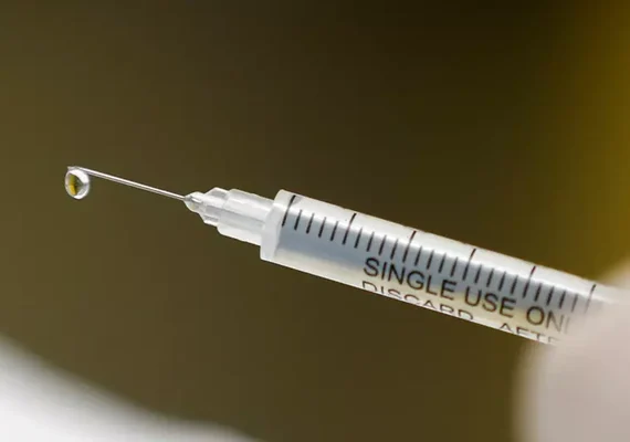 Após atraso do Ministério, Governo de AL supre demanda de seringas para Pfizer