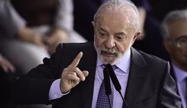 Lula sanciona Orçamento de 2026 com vetos e confirma aumento de salário mínimo
