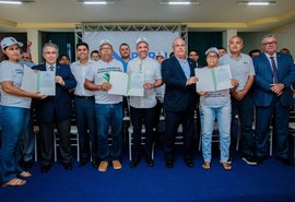 Famílias assentadas no interior de AL recebem títulos de posse de propriedades