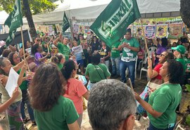 Sinteal realiza ato público na Semed e pressiona novo secretário por valorização da educação