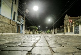 Prefeitura de Penedo amplia troca de lâmpadas antigas por luminárias de LED